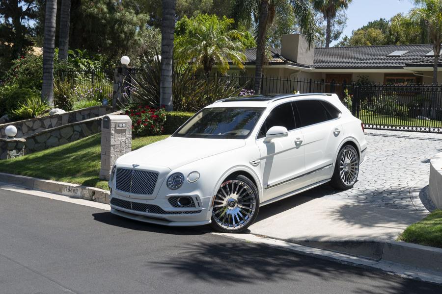  Bentley Bentayga on Forgiato Wheels (Singolo-M) 2019 года  (фото 1 из 6)